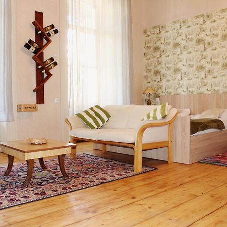 Solo Room Apartment Τυφλίδα Εξωτερικό φωτογραφία