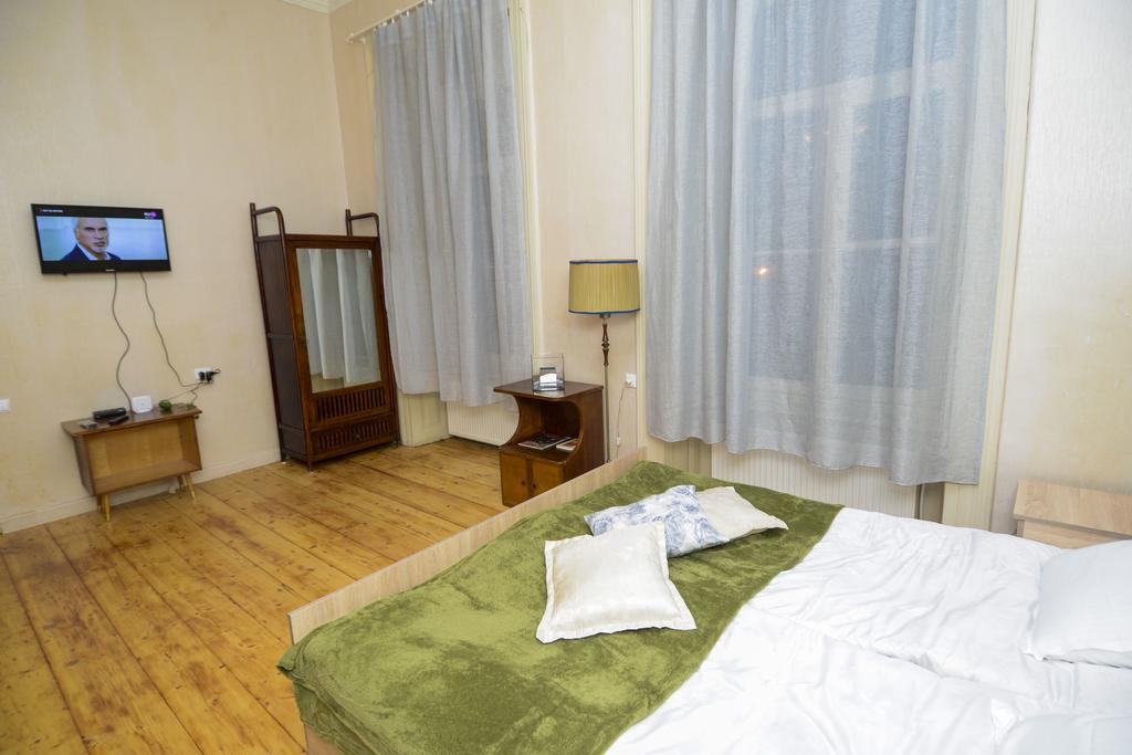 Solo Room Apartment Τυφλίδα Εξωτερικό φωτογραφία